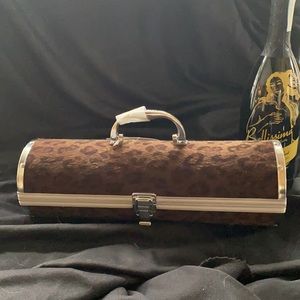 Portable wine purse